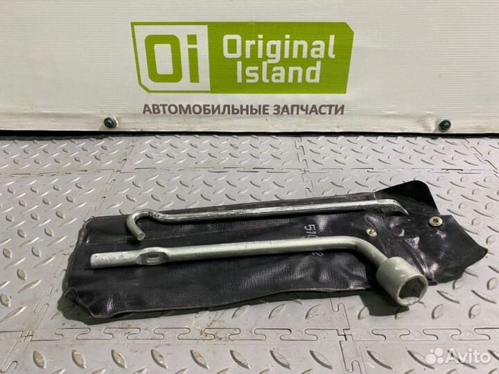 Набор инструментов в запаску Mitsubishi Lancer 9