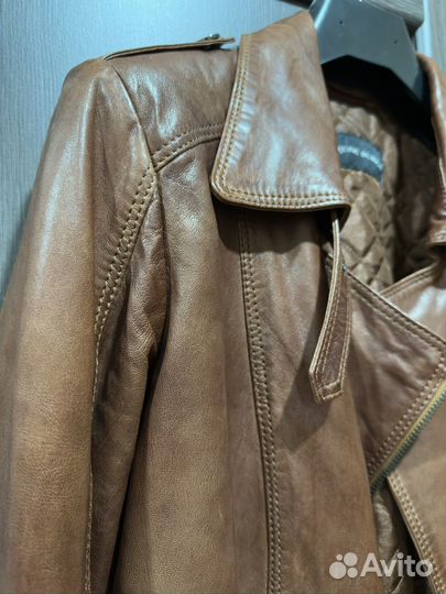 Куртка кожаная женская