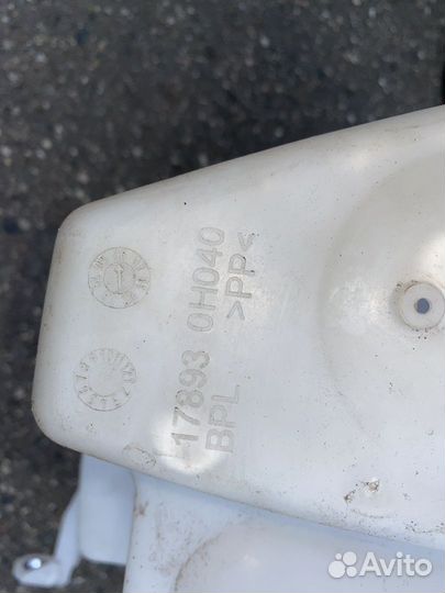 Резонатор воздушного фильтра Toyota Avensis AZT255