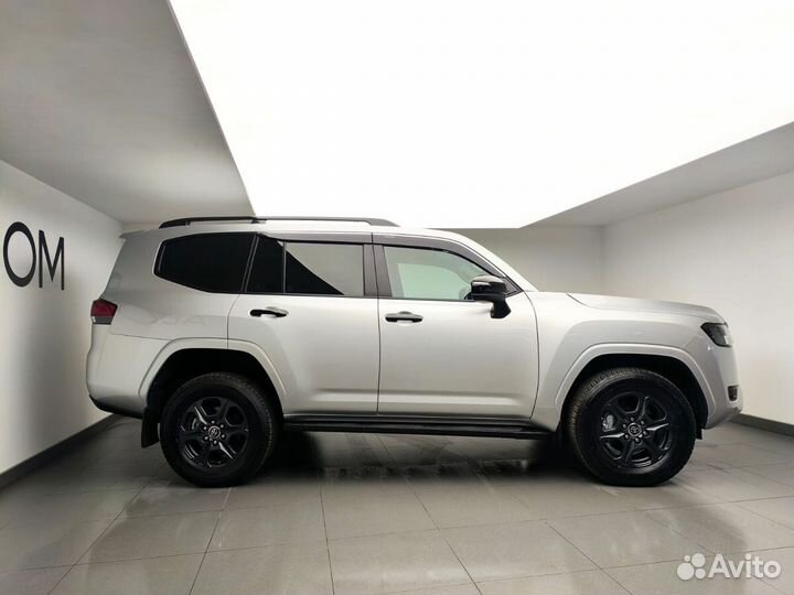 Toyota Land Cruiser 3.3 AT, 2022, 17 500 км