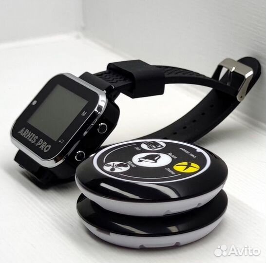 Кнопка вызова официанта и часы приемник сигнала