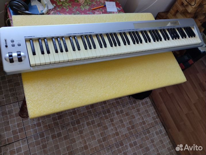 M-Audio Keystation 88. Midi-клавиатура