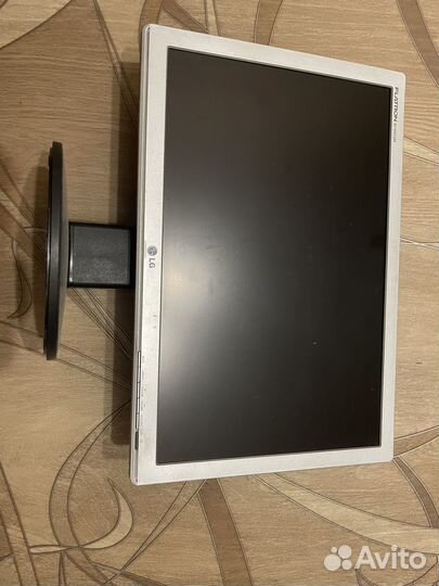 Монитор LG flatron W1942SW-SF