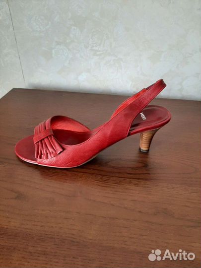 Босоножки, туфли женские Tervolina, Mexx, Chester