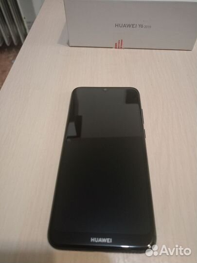 HUAWEI Y6 (2019), 2/32 ГБ