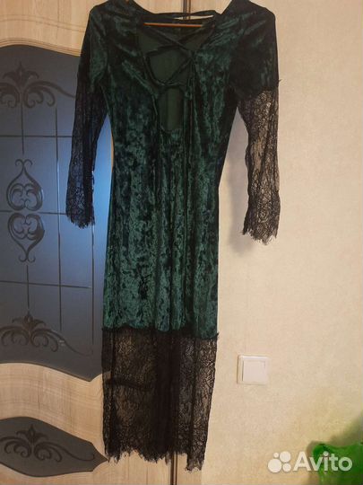 Платье праздничное, новогоднее размер 42