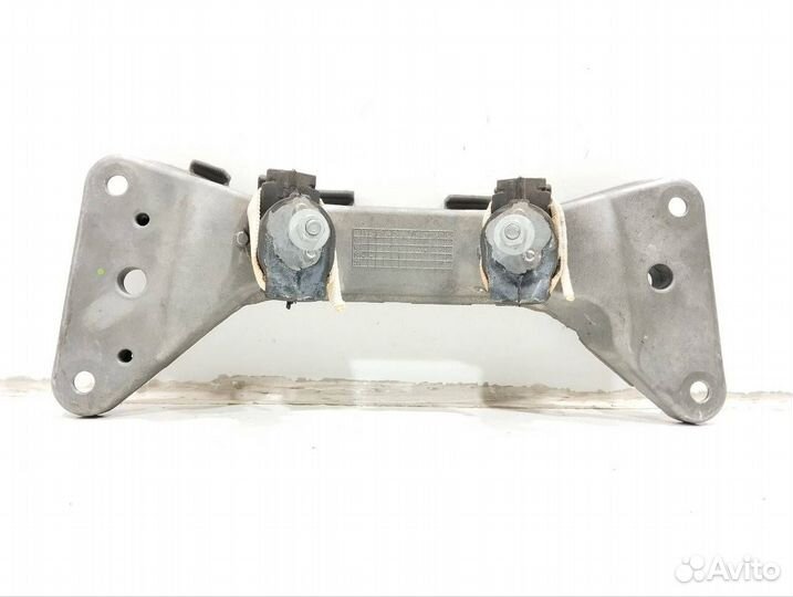 Кронштейн коробки (балка кпп) BMW 4 6859417