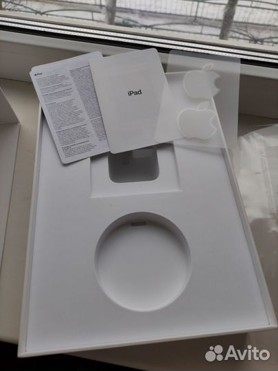 Коробка от iPad 7го поколения,32 Gb, Wi-fi
