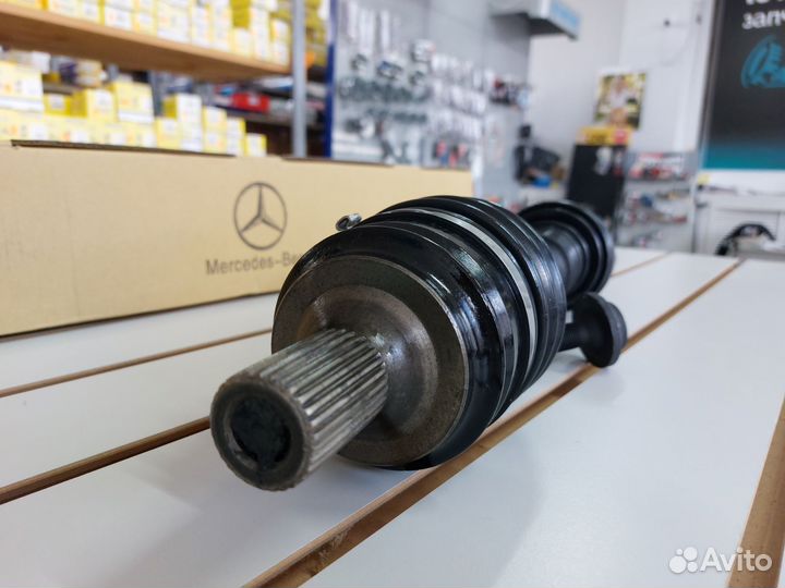 Вал привода левый на Mercedes Benz GLC 250d 15-21г
