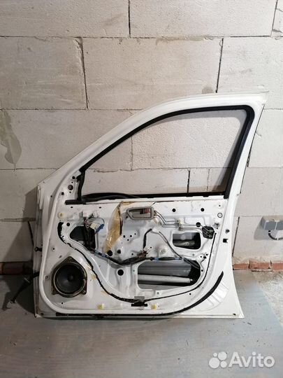 Дверь передняя правая Toyota Camry Gracia SXV20