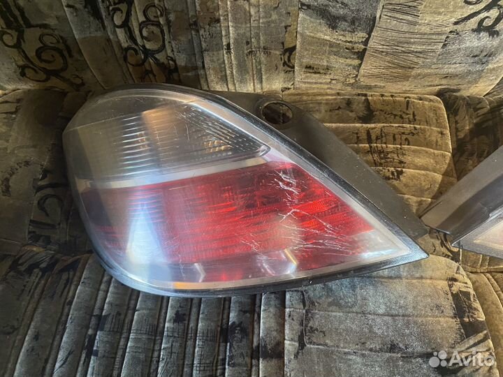 Продам задние фонари на опель астра h