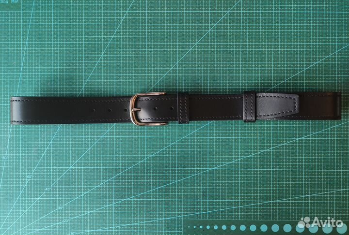 Ремень из натуральной кожи с классической пряжкой