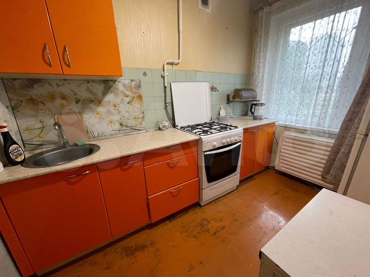 2-к. квартира, 45 м², 1/9 эт.