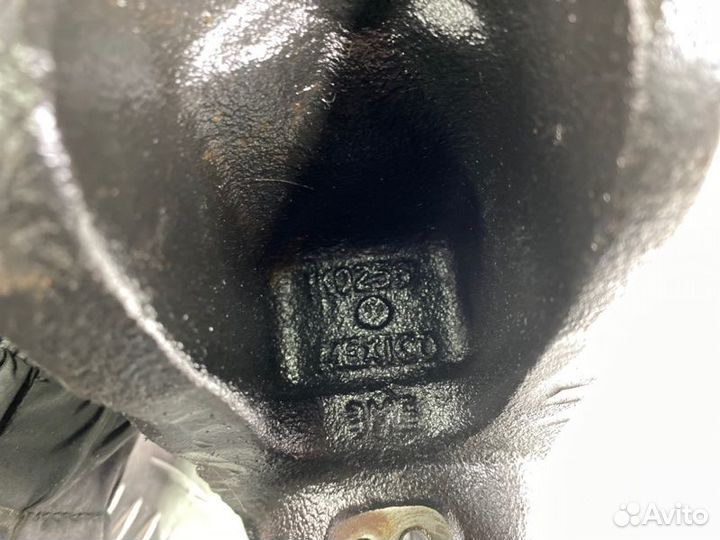 Кулак поворотный передний Volkswagen Golf MK5