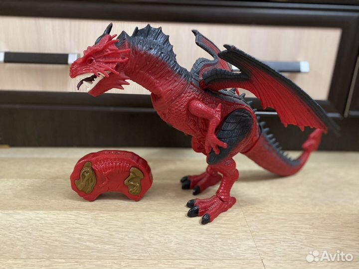 Динозавр на радио управлении