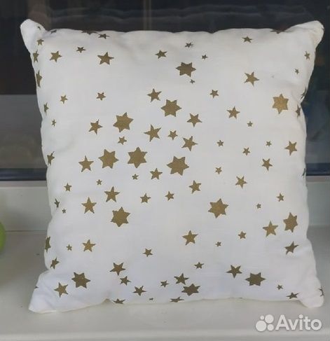 Подушка с вышивкой декоративная