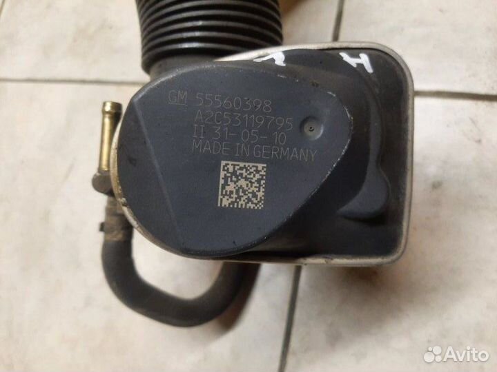 Дроссельная заслонка Opel Astra H Z16XER 2010