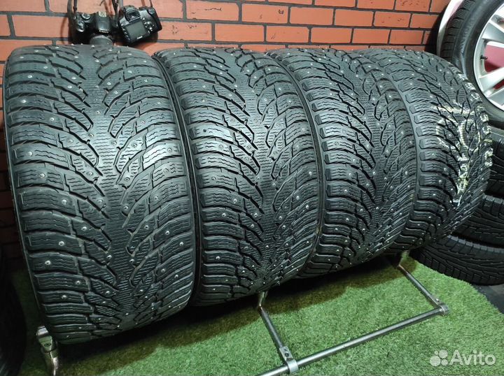 Nokian Tyres Hakkapeliitta 9 SUV 295/35 R21 107T
