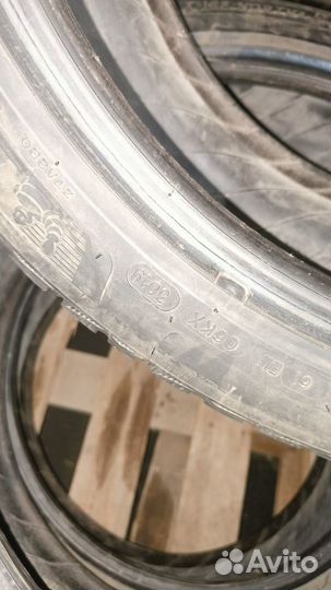 Michelin X-Ice North 4 235/45 R18 98T