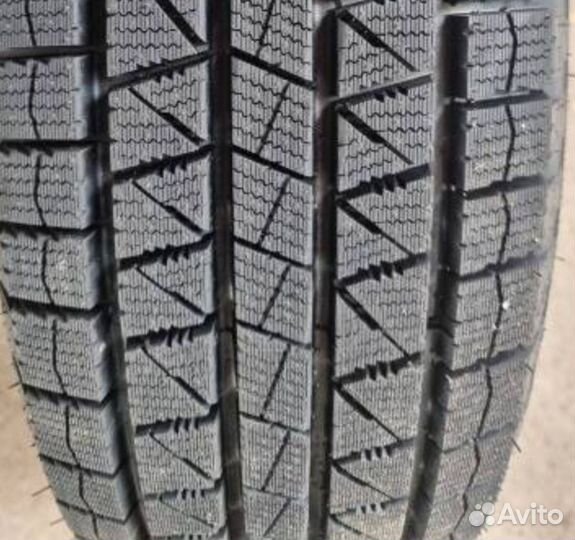 Royal Black Royal Ice 205/70 R15