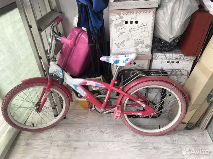 Велосипед для девочки четырех колесный