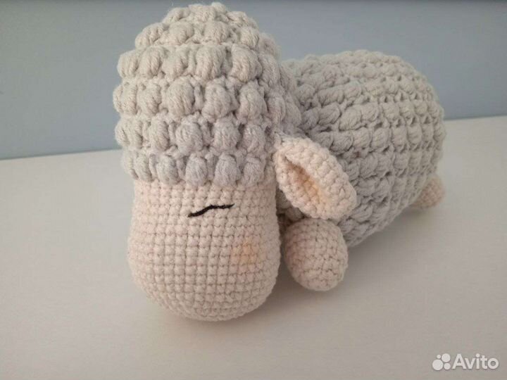 Вязаная игрушка овечка