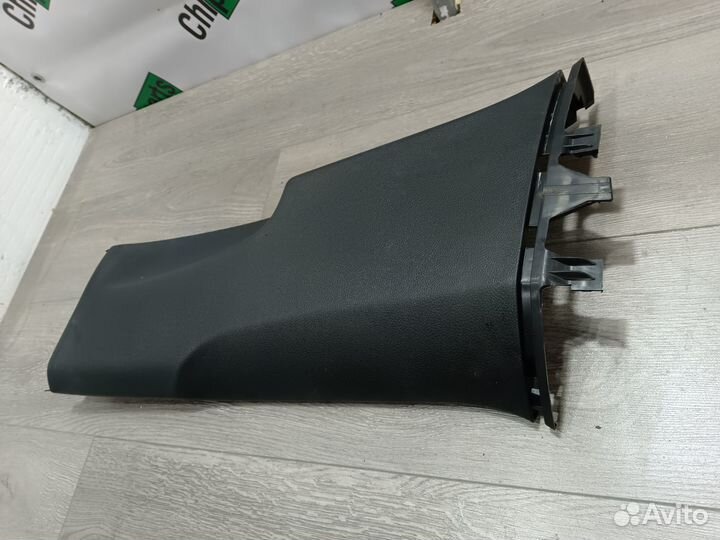 Накладка стойки L для Volkswagen Passat B6 CC B7