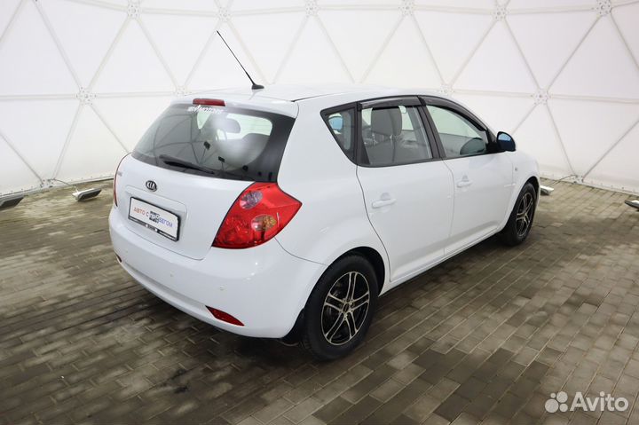 Kia Ceed 1.6 AT, 2009, 135 232 км