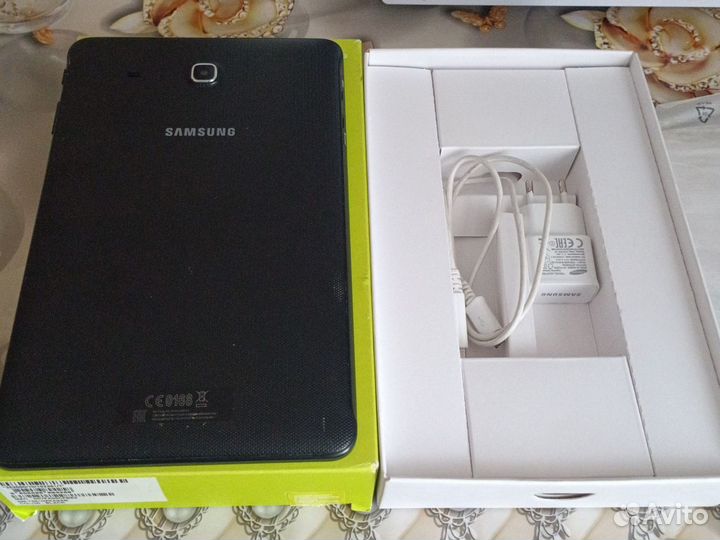 Планшет Samsung Galaxy Tab E