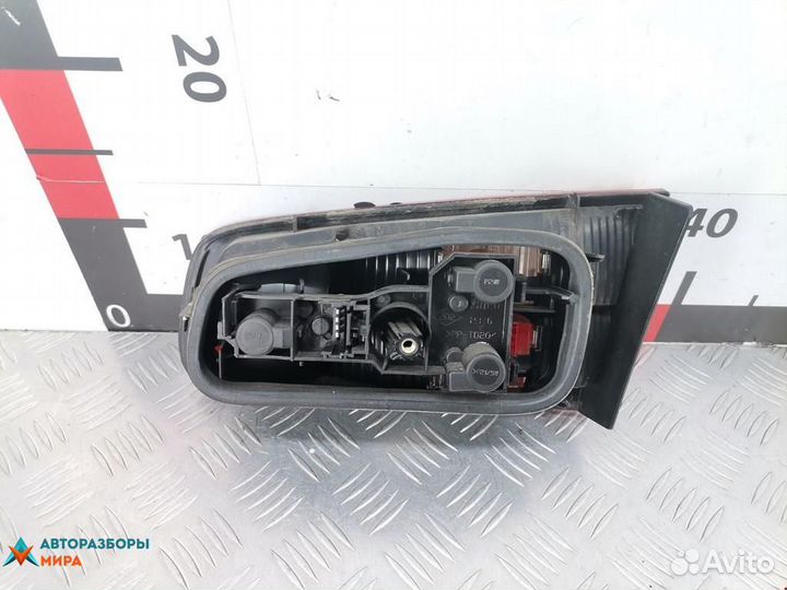 Фонарь крышки багажника левый Renault Laguna рест