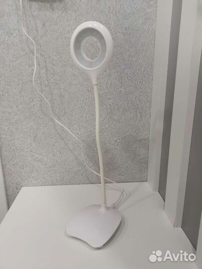 Лампа настольная