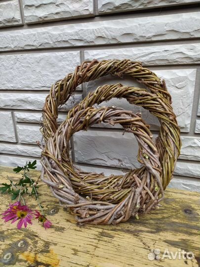 Венок из лозы, основа