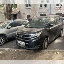 Toyota Noah 2.0 CVT, 2019, 105 000 км, с пробегом, цена 2 699 000 руб.