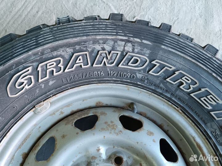 Dunlop grandtrek MT2 265 75 r16 колесо УАЗ