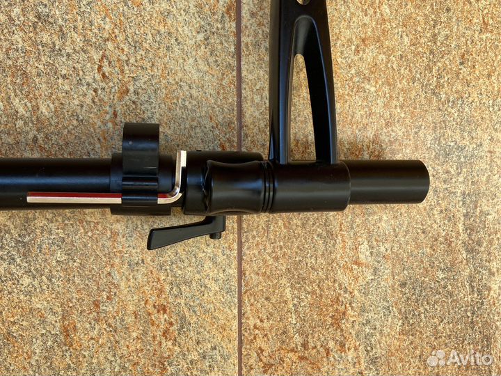 Крепление для монитора с кронштейном