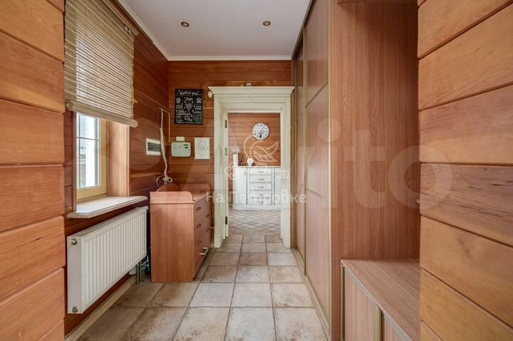 Дом 250 м² на участке 8 сот.