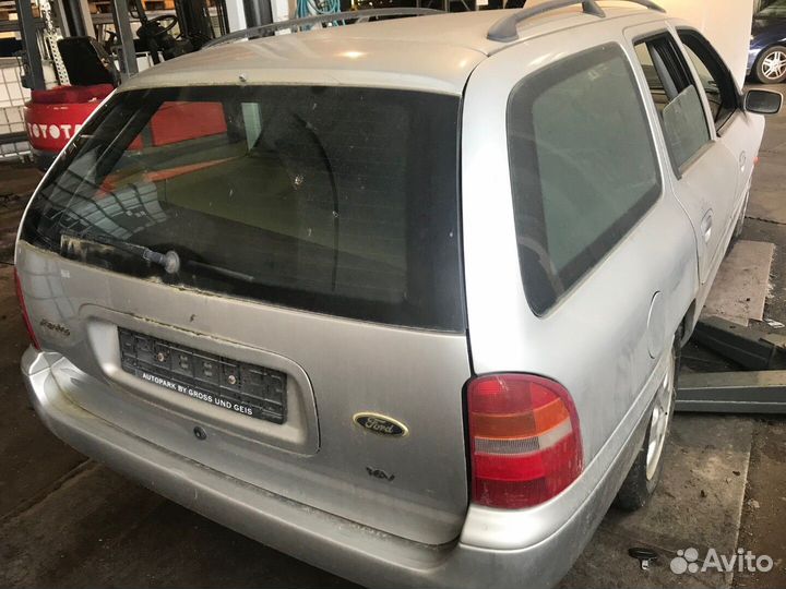 Разбор на запчасти Ford Mondeo 1 1993-1996