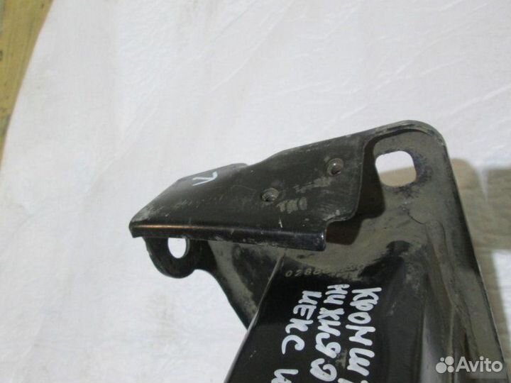 Кронштейн радиатора ниж.часть пер.панели Mercedes