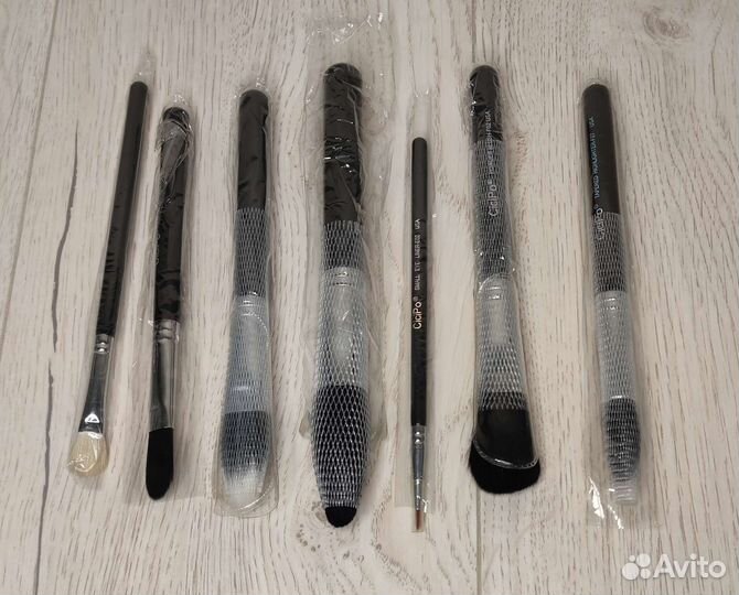 Набор косметических кистей новый в сумке