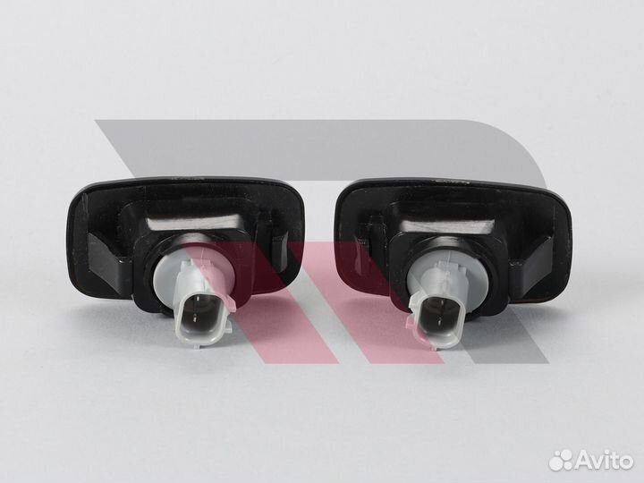 Повторители в крылья Toyota Land Cruiser 100/LC80