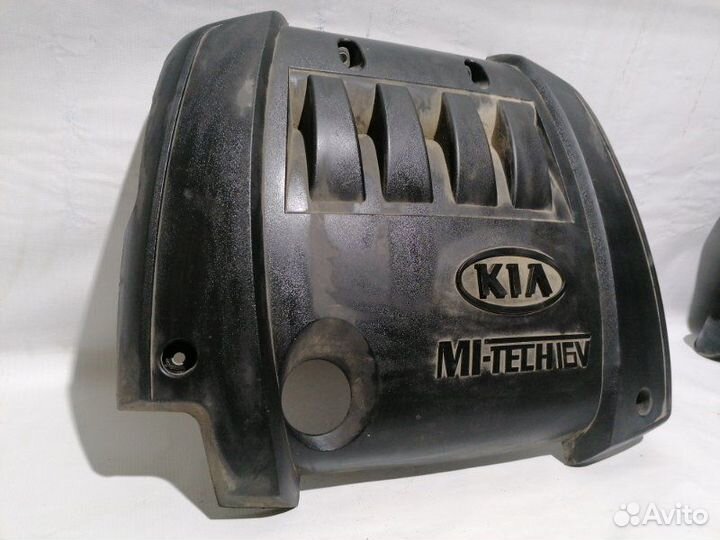 Крышка двигателя Kia Spectra