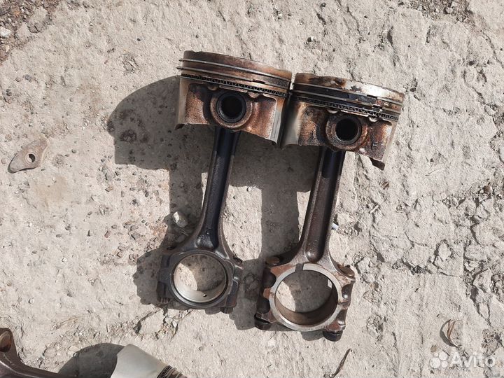 Поршень, шатун Mazda Familia ZL ZL-DE ZL-VE