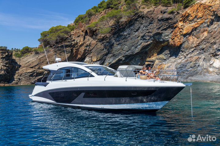 Моторная яхта Beneteau Gran Turismo 45