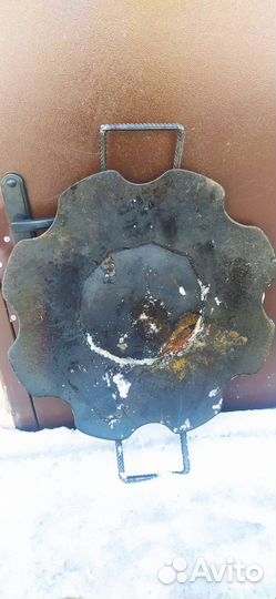 Железная сковородка