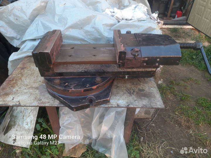 Тиски станочные поворотные