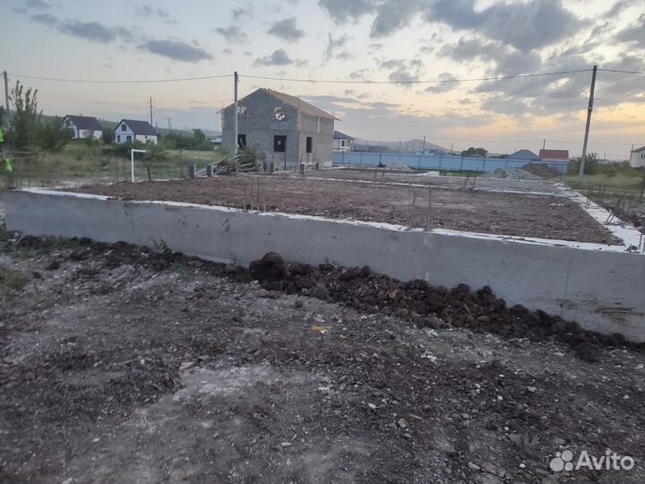 Услуги миниэксковатора