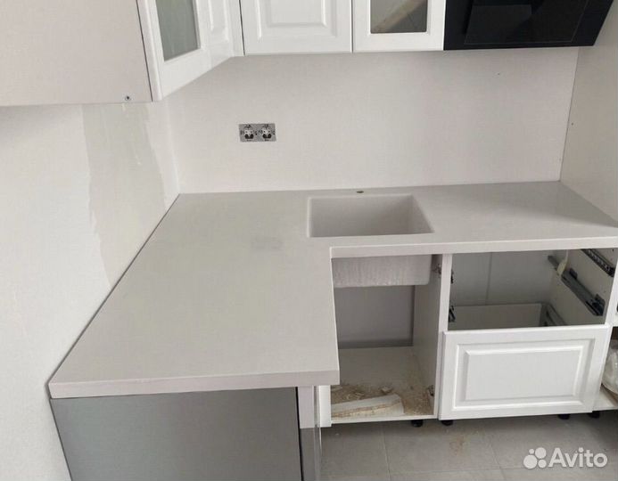 Столешница из искусственного камня