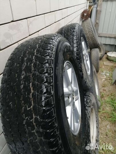 Bridgestone Dueler H/T 843 255/70 R15