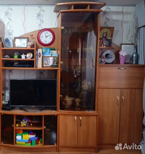 Стенка в гостиную