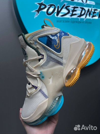 Кроссовки Nike Lebron 19